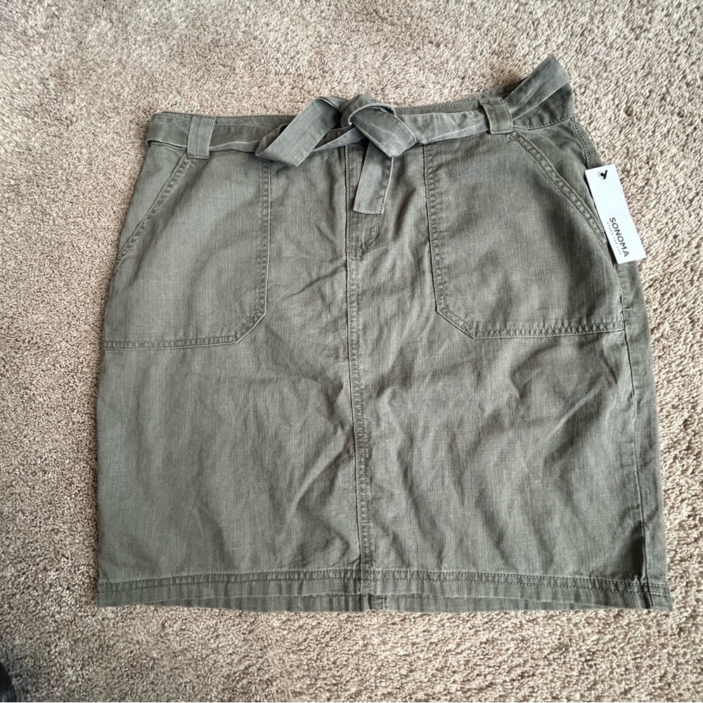Sonoma Womens Army Green Mid Thigh Lenght Skirt With Pockets NWT - Size 14 - Picture 1 of 8